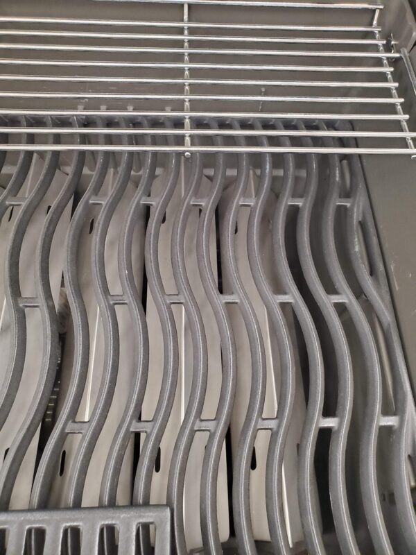 Outlet Rogue XT 525 (LP) Grill - Image 3