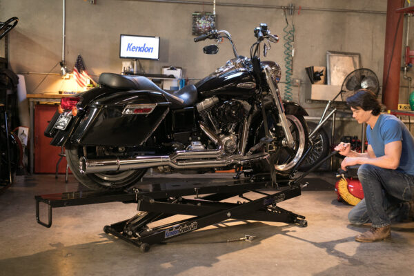 Stand-Up™ Folding Motorcycle Lift - Image 19